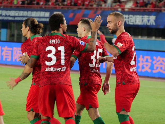 完美体育全站-【中超】科维奇双响德尼奇世界波 河南3比1胜海港